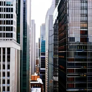 Финансовое восприятие, связанное с ритмом большого города